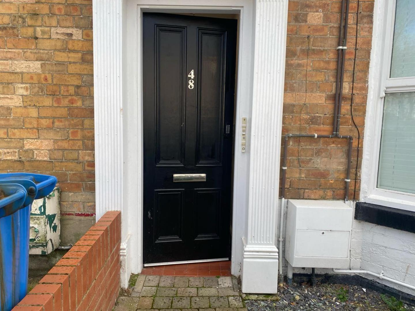 Pass The Keys Newly Renovated 2 Bedroom Apartment And Free Parking Scarborough Exterior photo